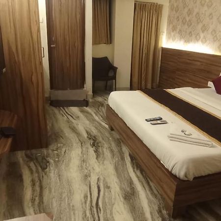 Hotel Raj Meridian, Tambaram Chennai Zewnętrze zdjęcie