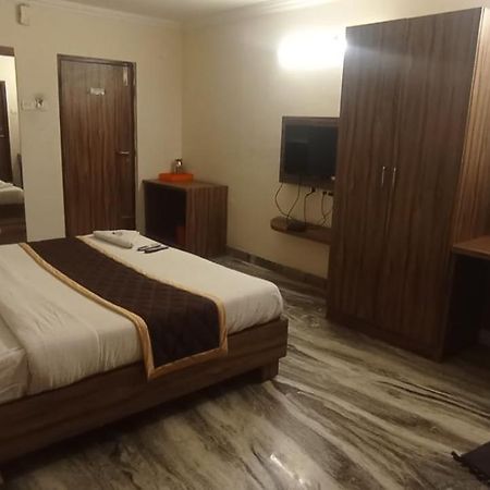 Hotel Raj Meridian, Tambaram Chennai Zewnętrze zdjęcie