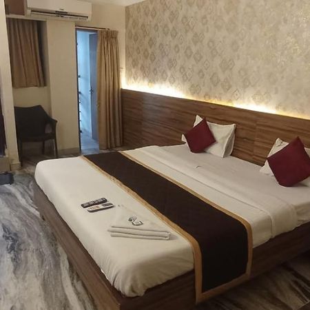 Hotel Raj Meridian, Tambaram Chennai Zewnętrze zdjęcie