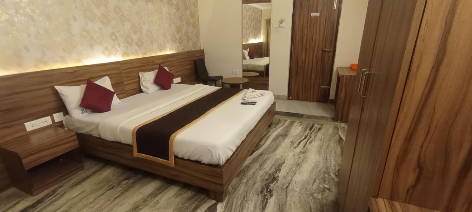Hotel Raj Meridian, Tambaram Chennai Zewnętrze zdjęcie