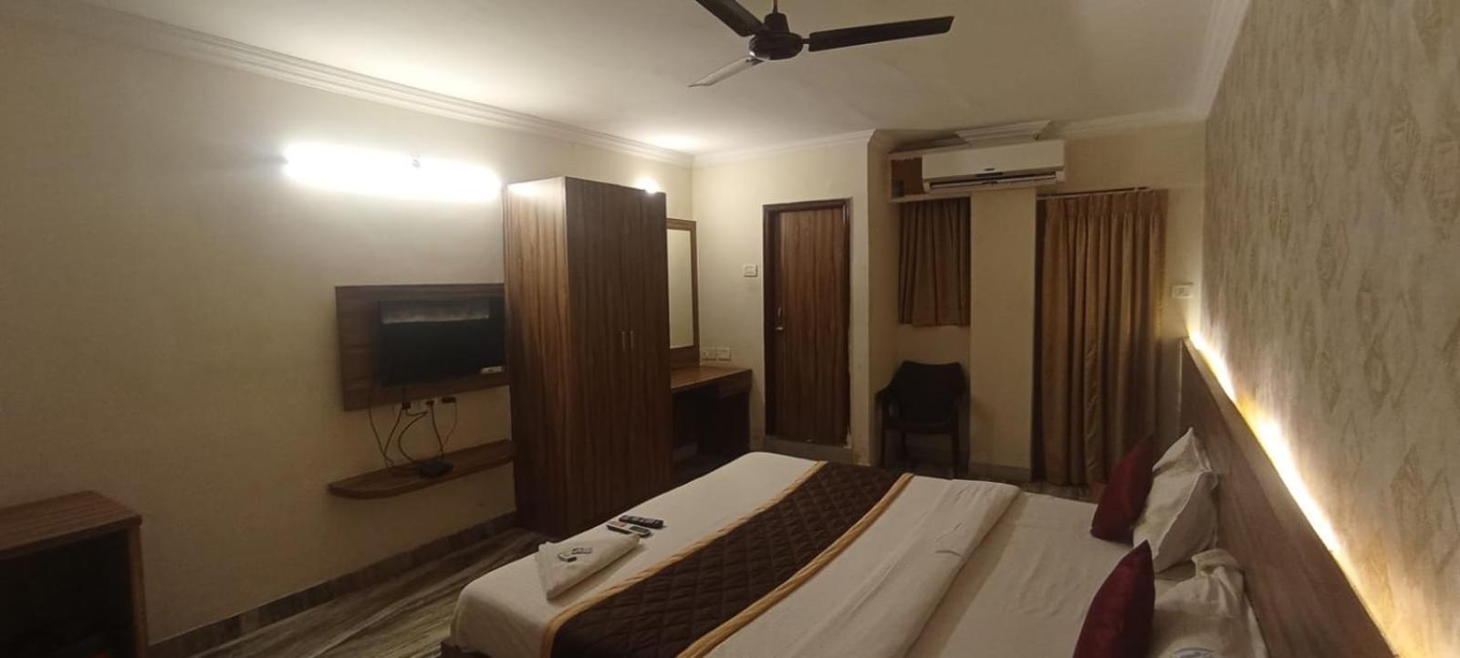 Hotel Raj Meridian, Tambaram Chennai Zewnętrze zdjęcie